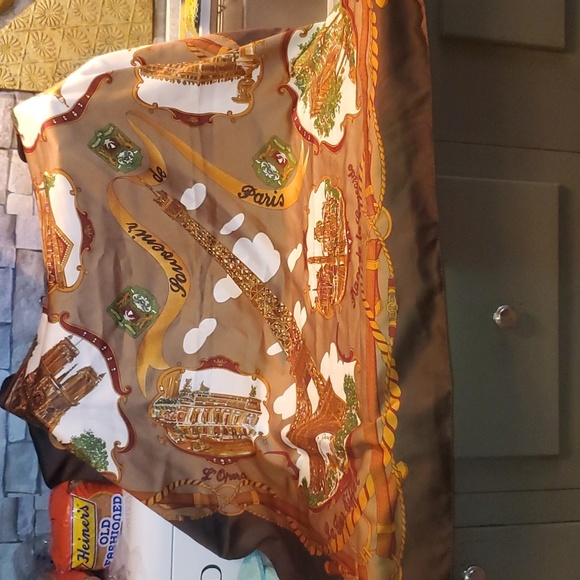 Gorgeous Paris France Scarf - Picture 3 of 7